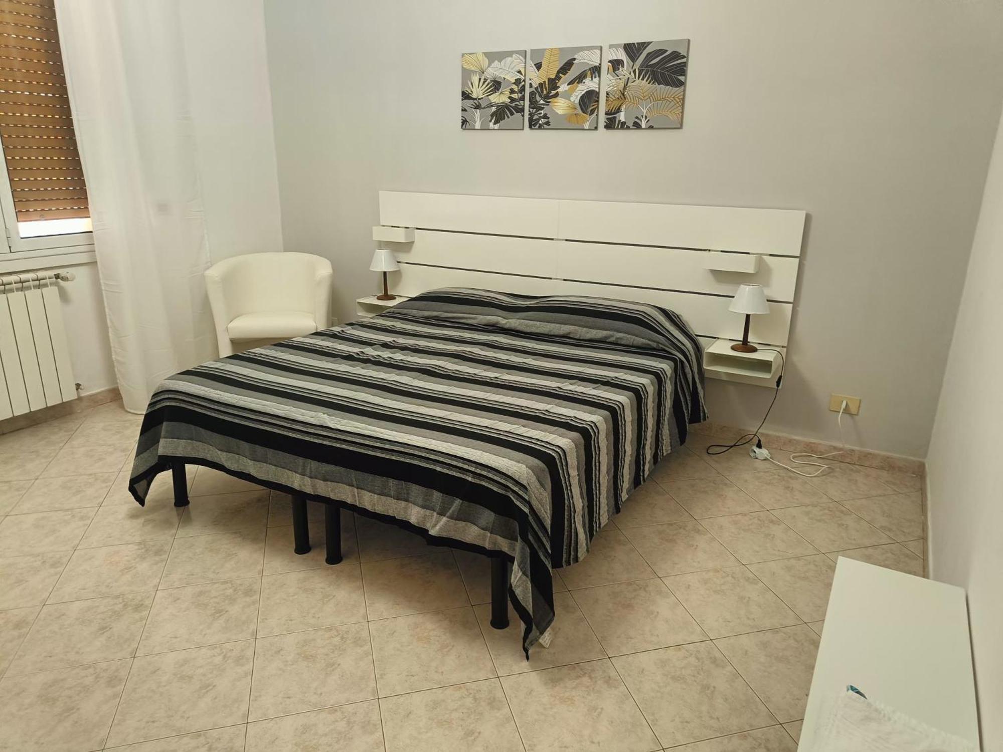 Tia Tourist Apartment Roma Esterno foto