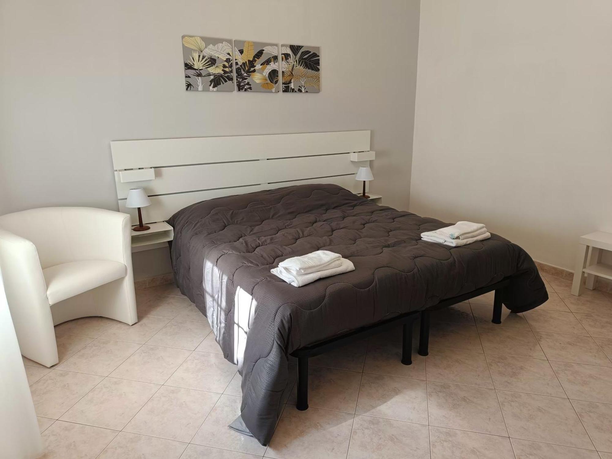 Tia Tourist Apartment Roma Esterno foto